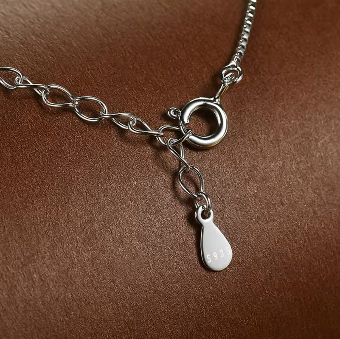 “Elegance” Women’s Necklace