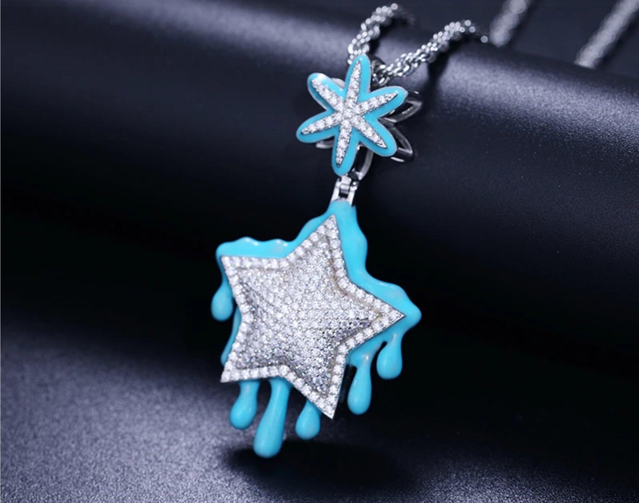 “STAR, GLOW IN THE DARK” MOISSANITE PENDANT