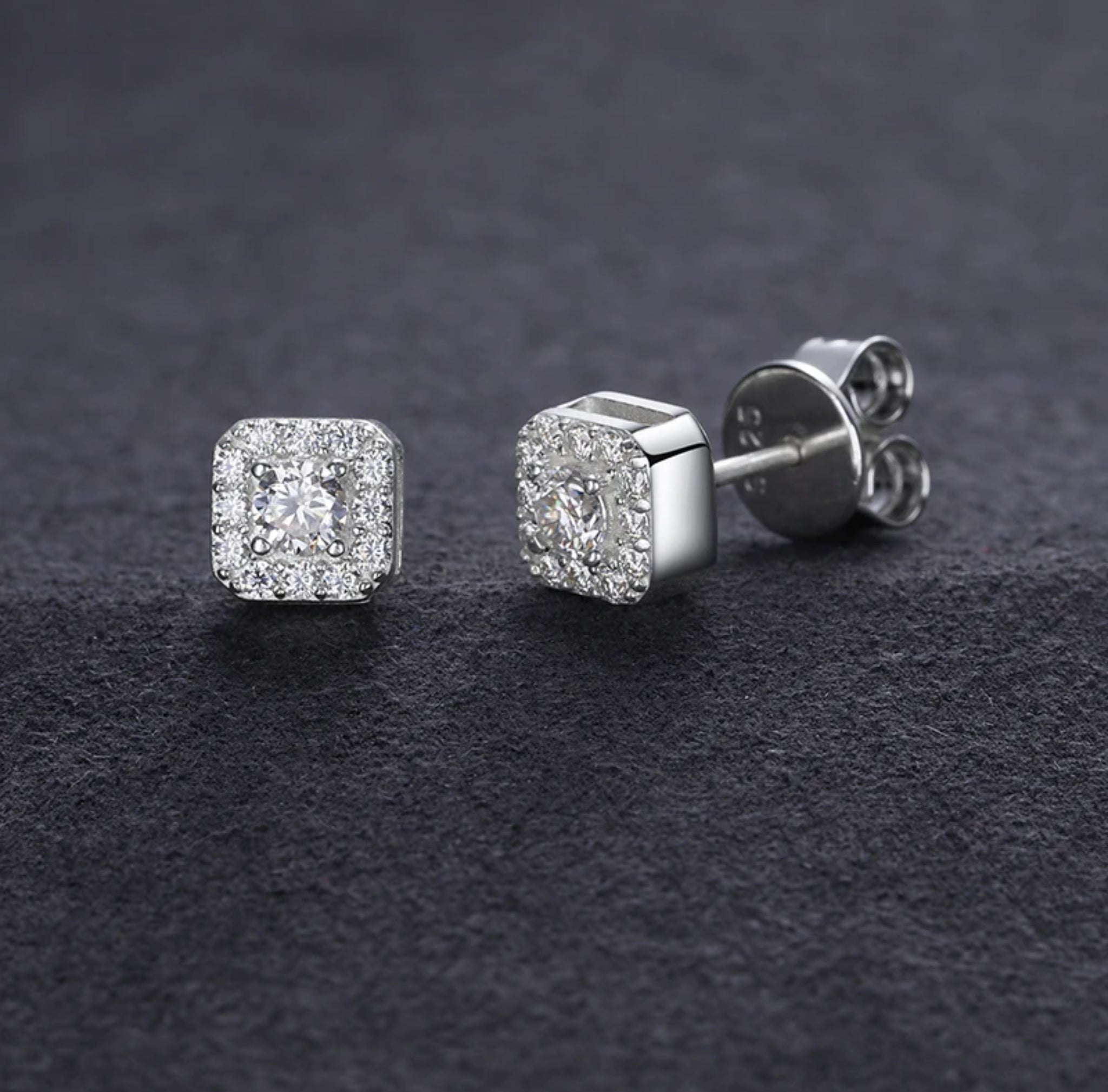 “STUD” UNISEX MOISSANITE EARRINGS