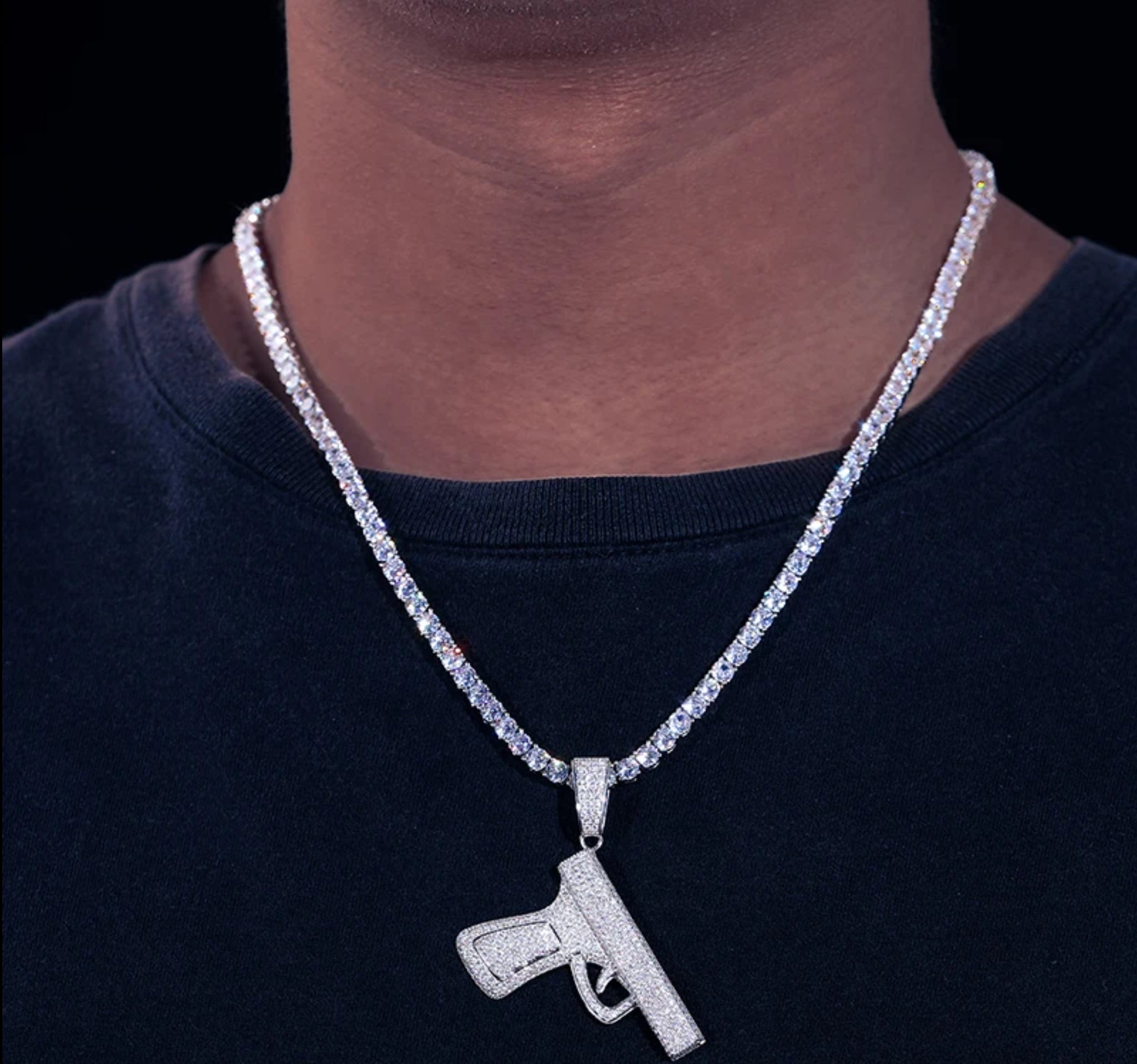 “PISTOL” MOISSANITE PENDANT