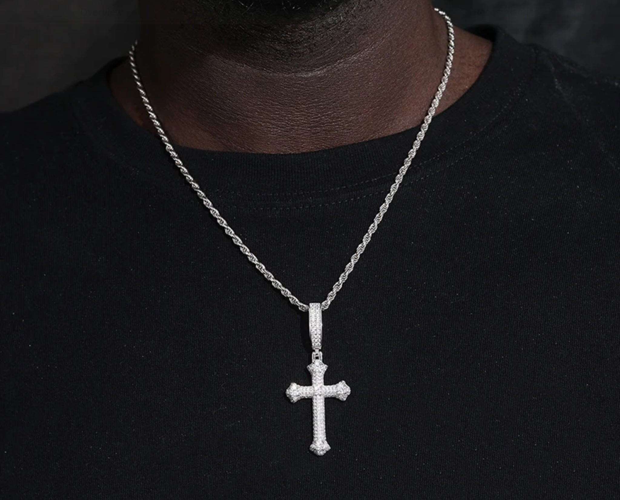 “CROSS” MOISSANITE PENDANT