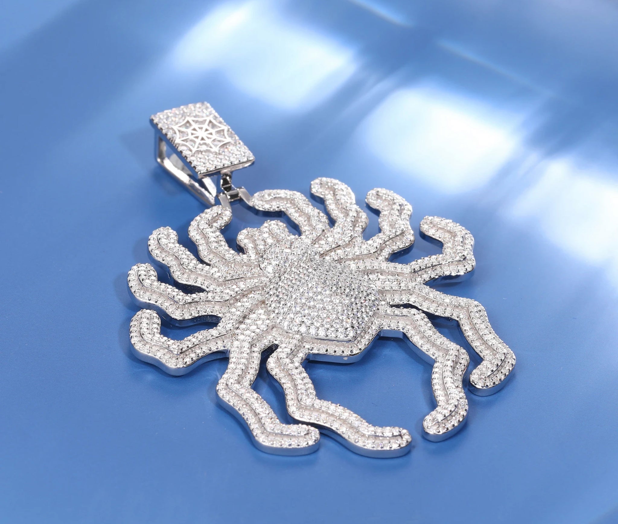 “SPIDER” MOISSANITE PENDANT