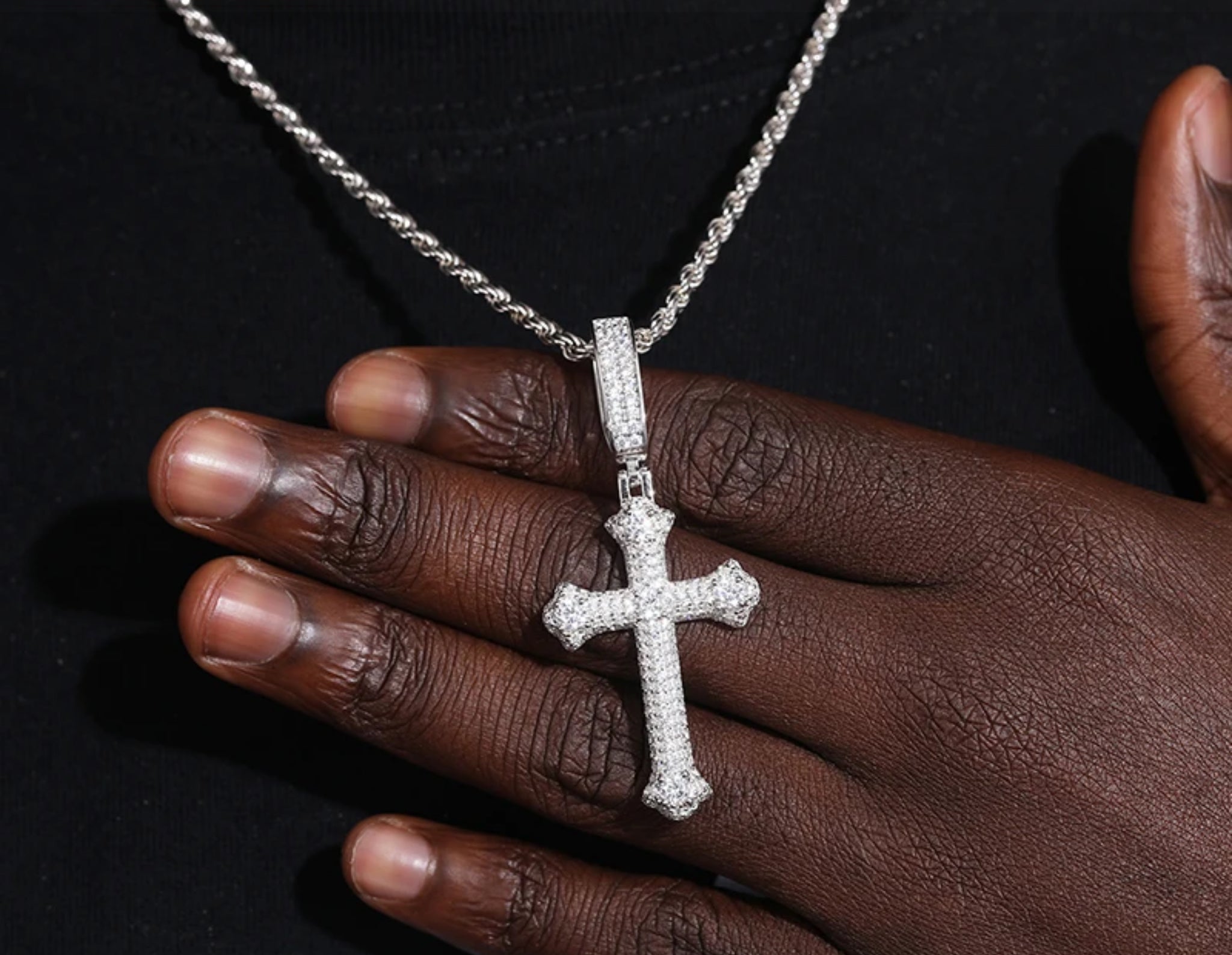 “CROSS” MOISSANITE PENDANT